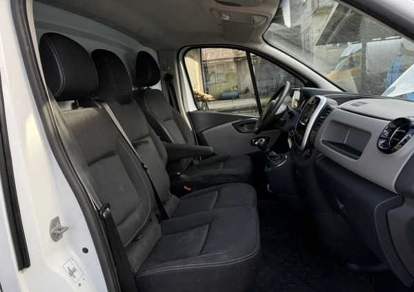 Renault Trafic cena 32900 przebieg: 107342, rok produkcji 2018 z Zduńska Wola małe 742